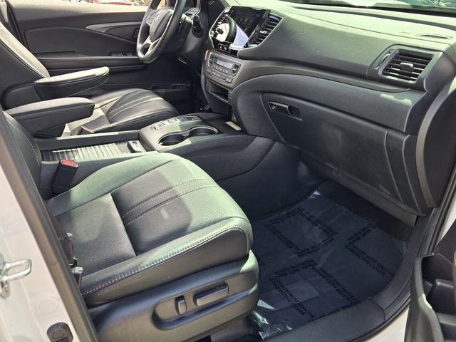 Used 2023 Honda Passport TrailSport image 16