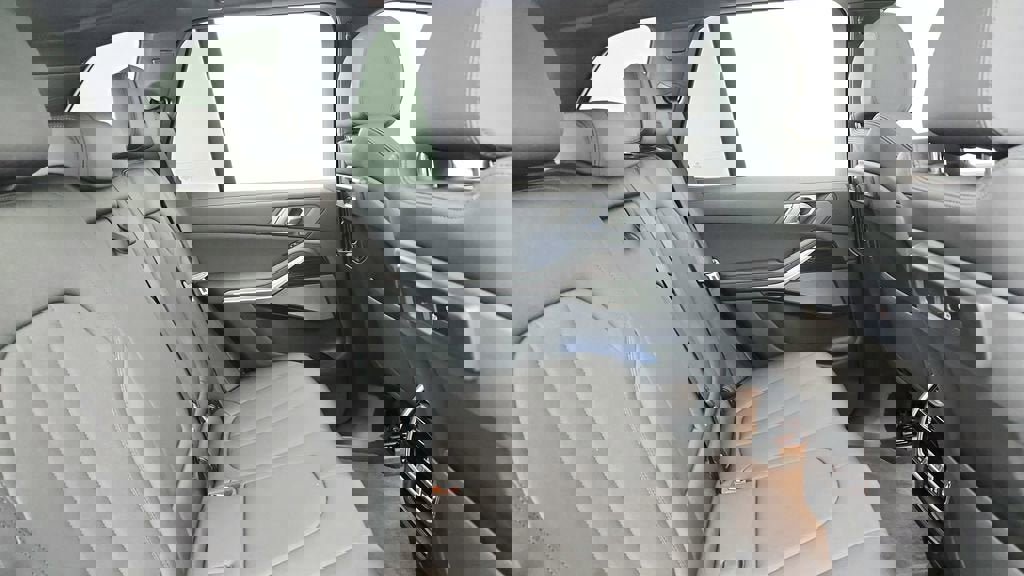 Used 2021 BMW X5 xDrive45e w/ Premium Package image 22