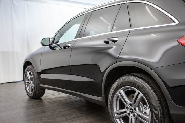 Used 2020 Mercedes-Benz GLC 300 4MATIC w/ Parking Assistance Package image 32