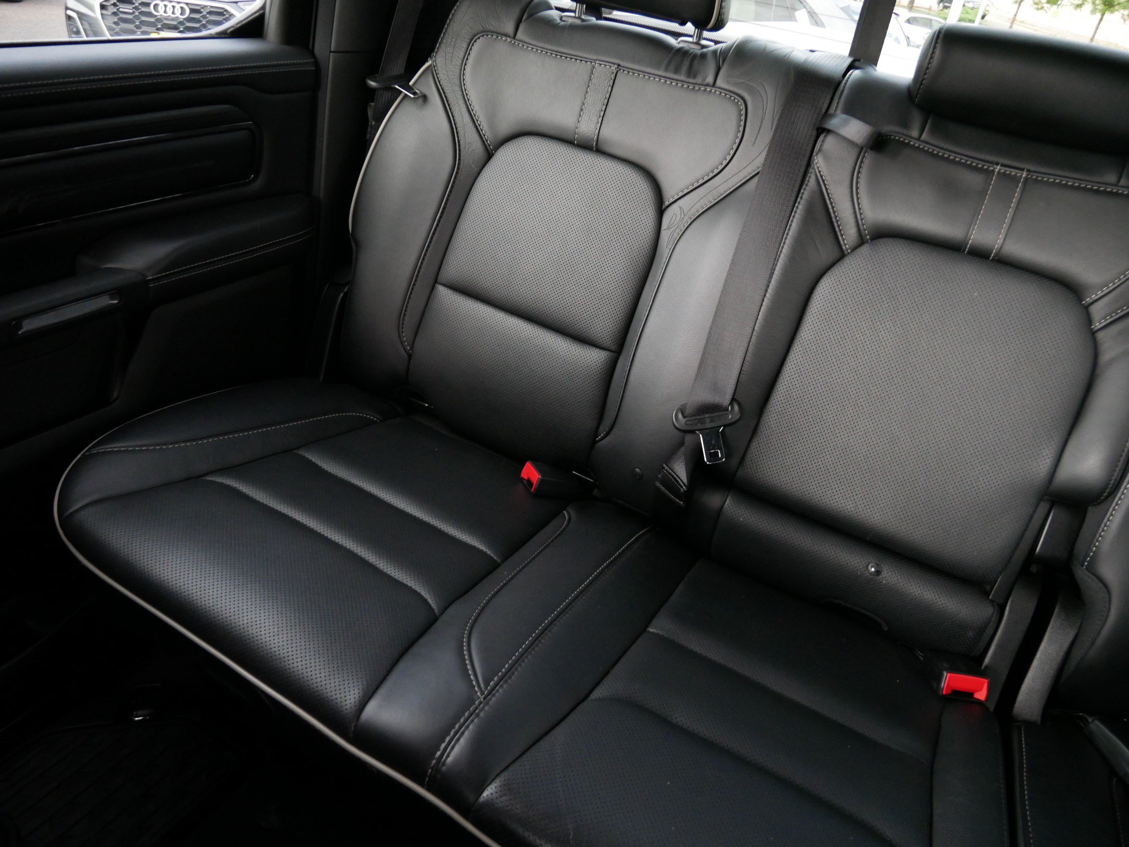 Used 2022 RAM 1500 Limited AWD/4WD image 12