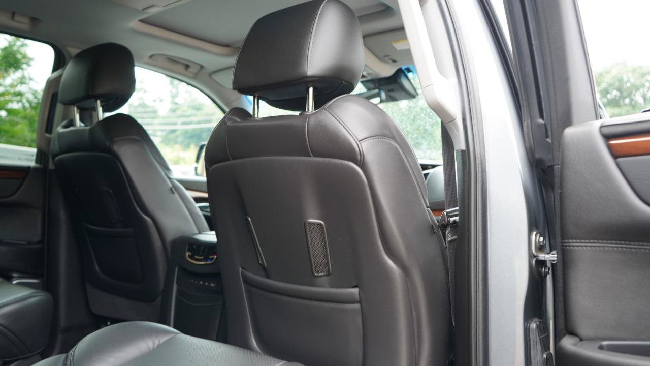 Used 2019 Cadillac Escalade ESV Luxury AWD/4WD image 48
