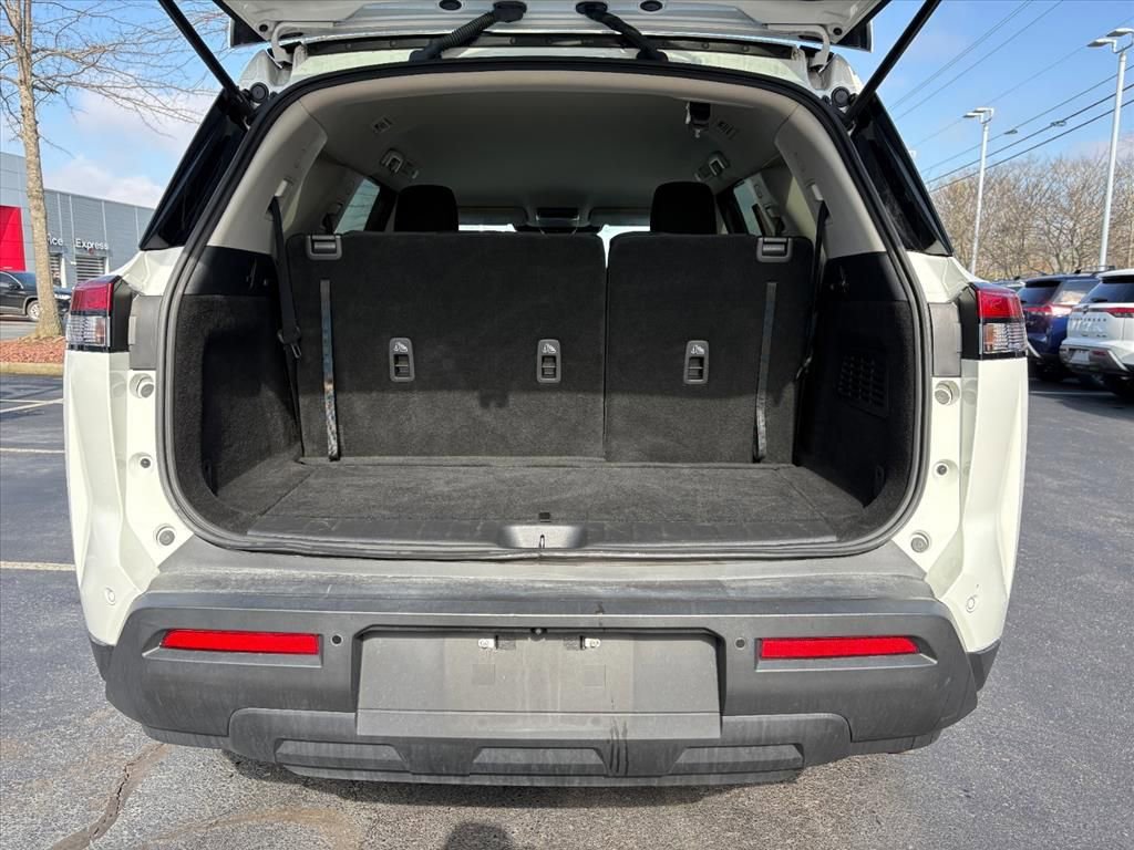 Certified 2024 Nissan Pathfinder SV image 24