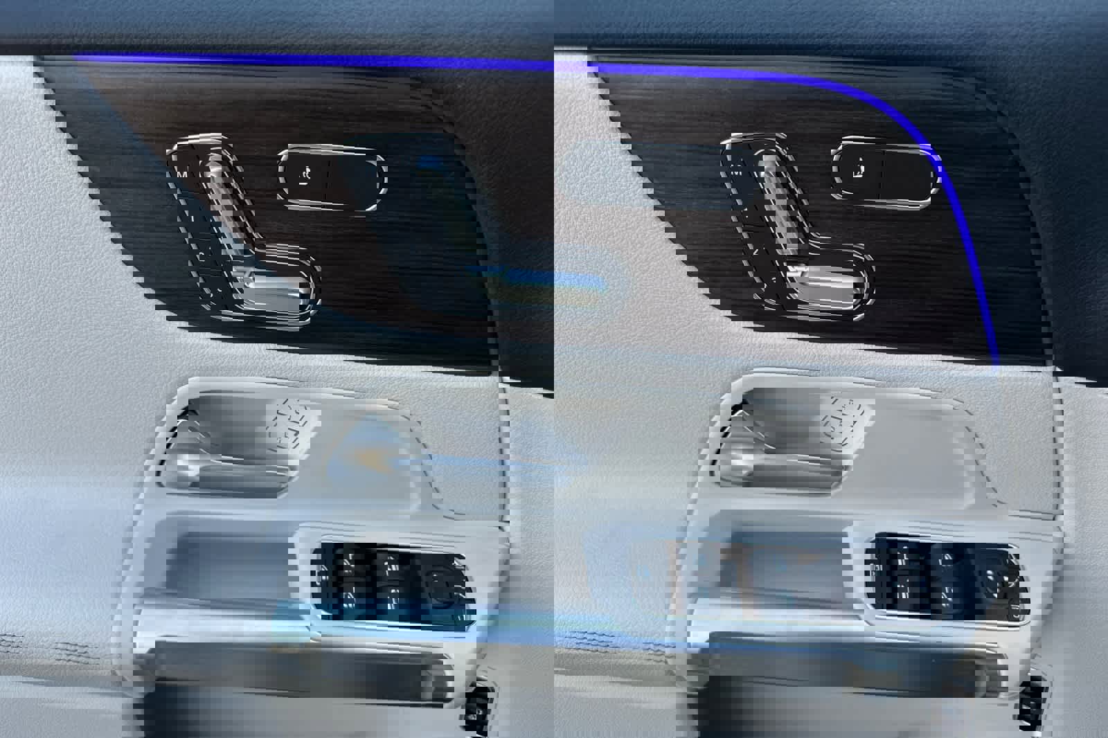 New 2025 Mercedes-Benz GLB 250 4MATIC image 10