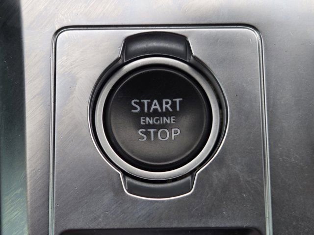 Used 2021 Jaguar F-PACE S image 21