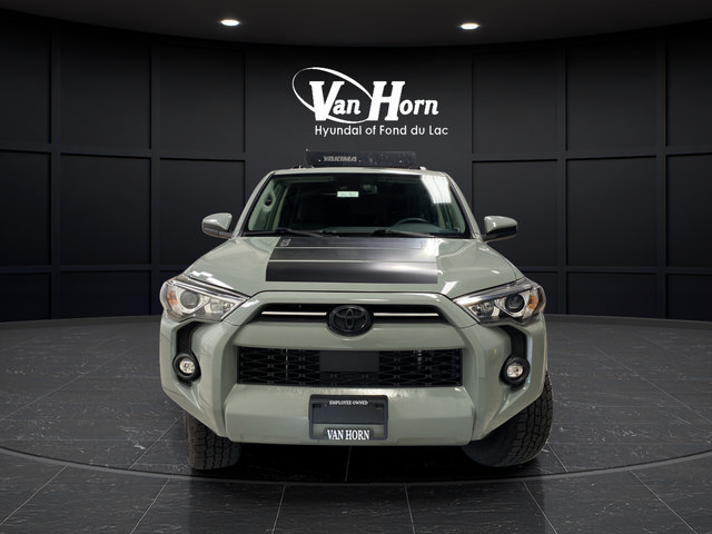Used 2022 Toyota 4Runner Trail Special Edition AWD/4WD image 2
