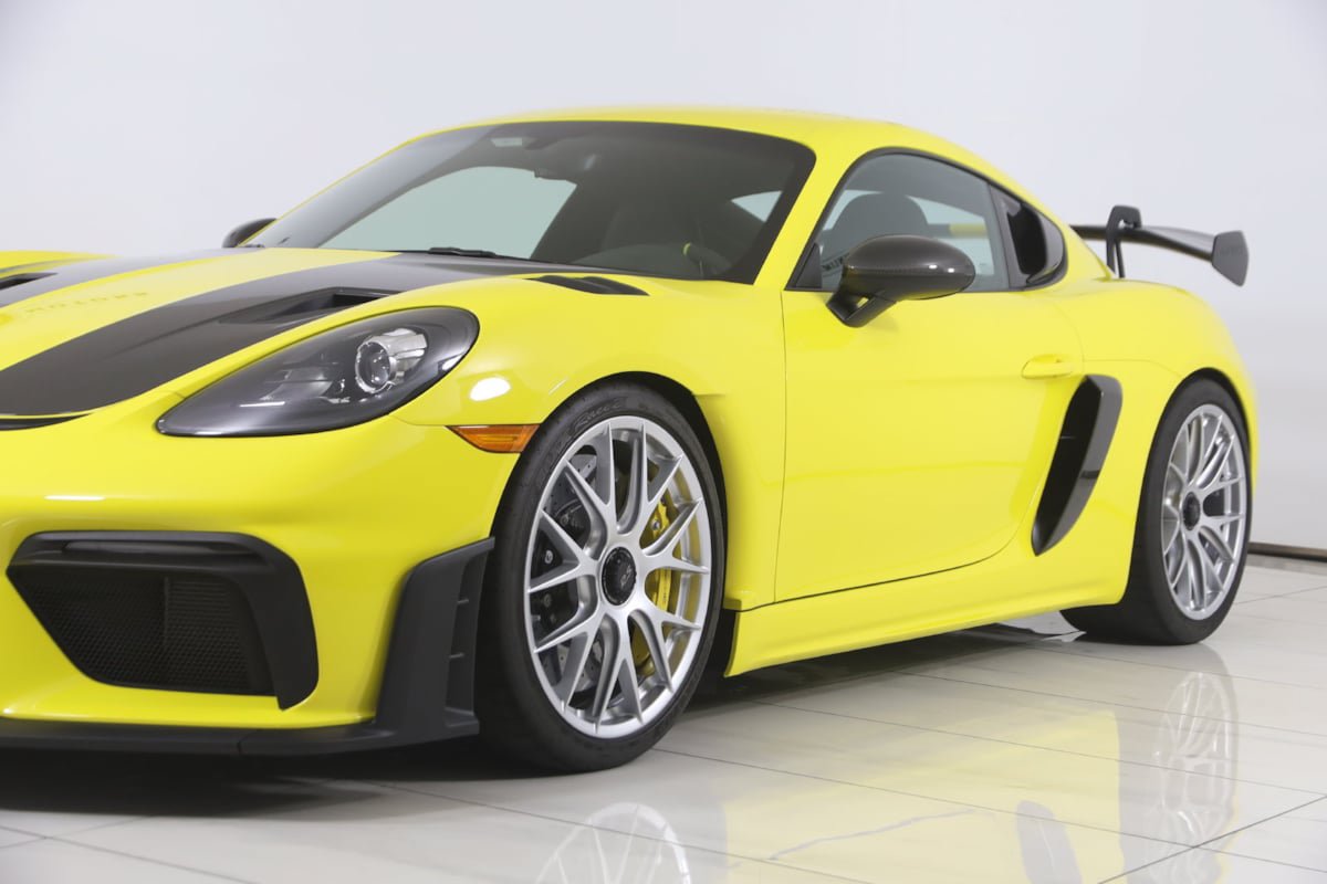 Used 2025 Porsche 718 Cayman GT4 RS w/ Weissach Package RWD image 89