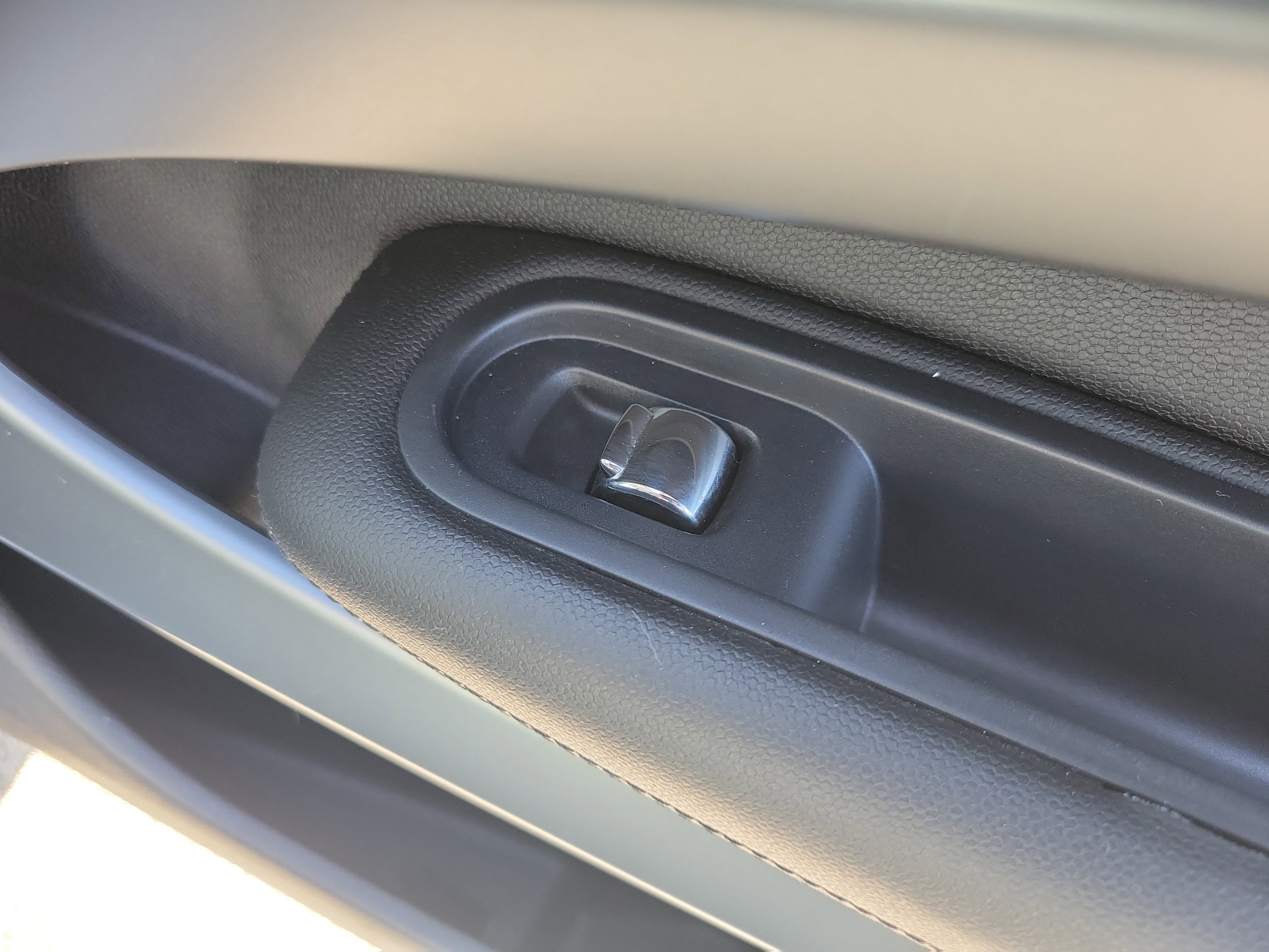 Used 2015 MINI Cooper Paceman S image 12