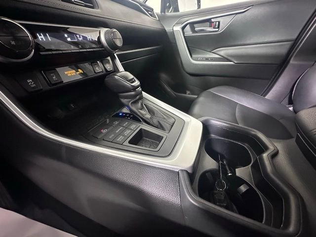 Used 2021 Toyota RAV4 XLE Premium image 26