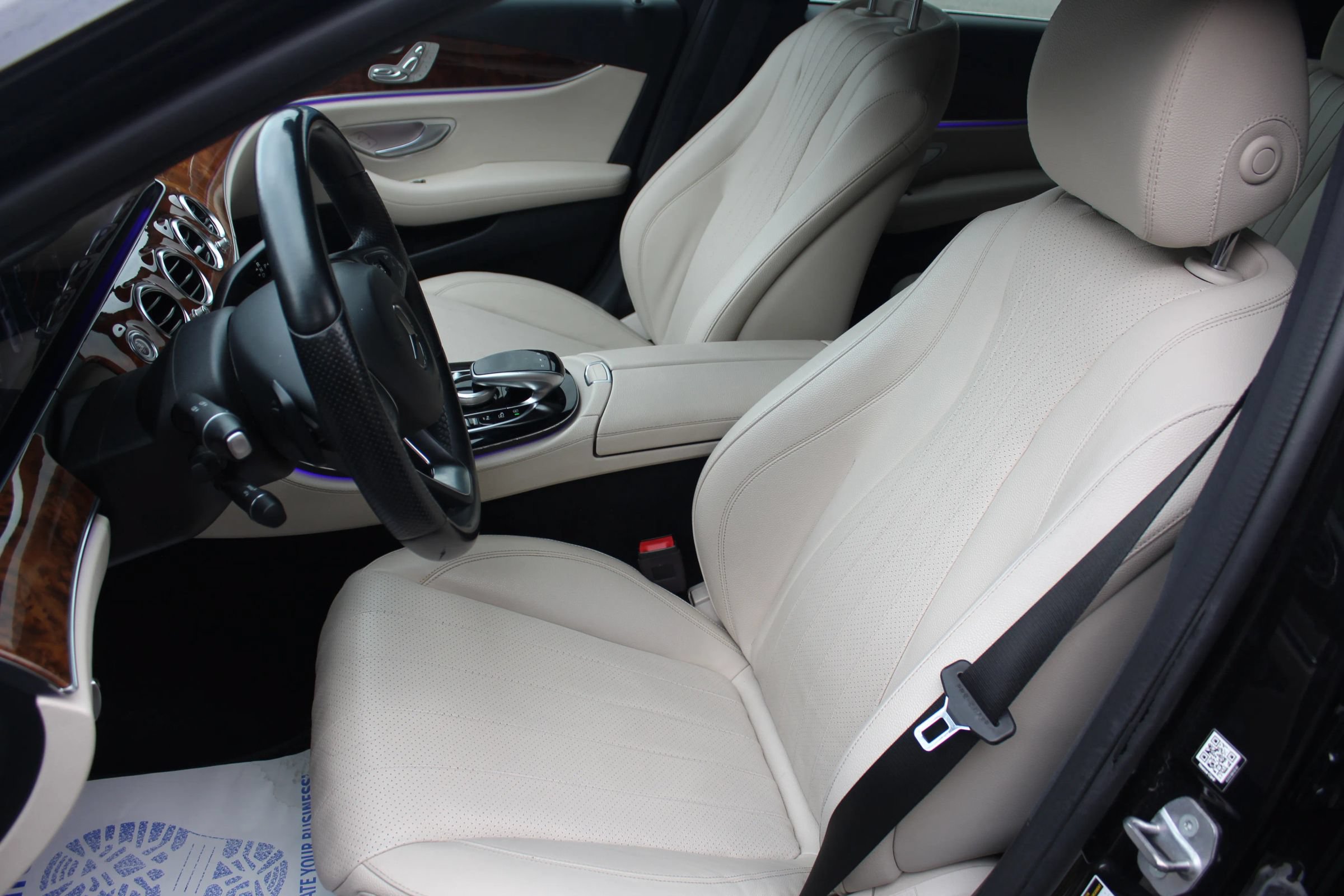 Used 2018 Mercedes-Benz E 400 4MATIC Sedan image 11