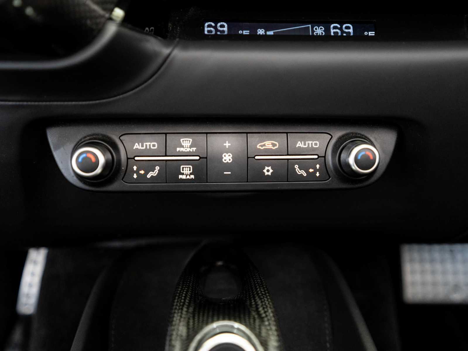 Used 2021 Ferrari 812 GTS RWD image 26