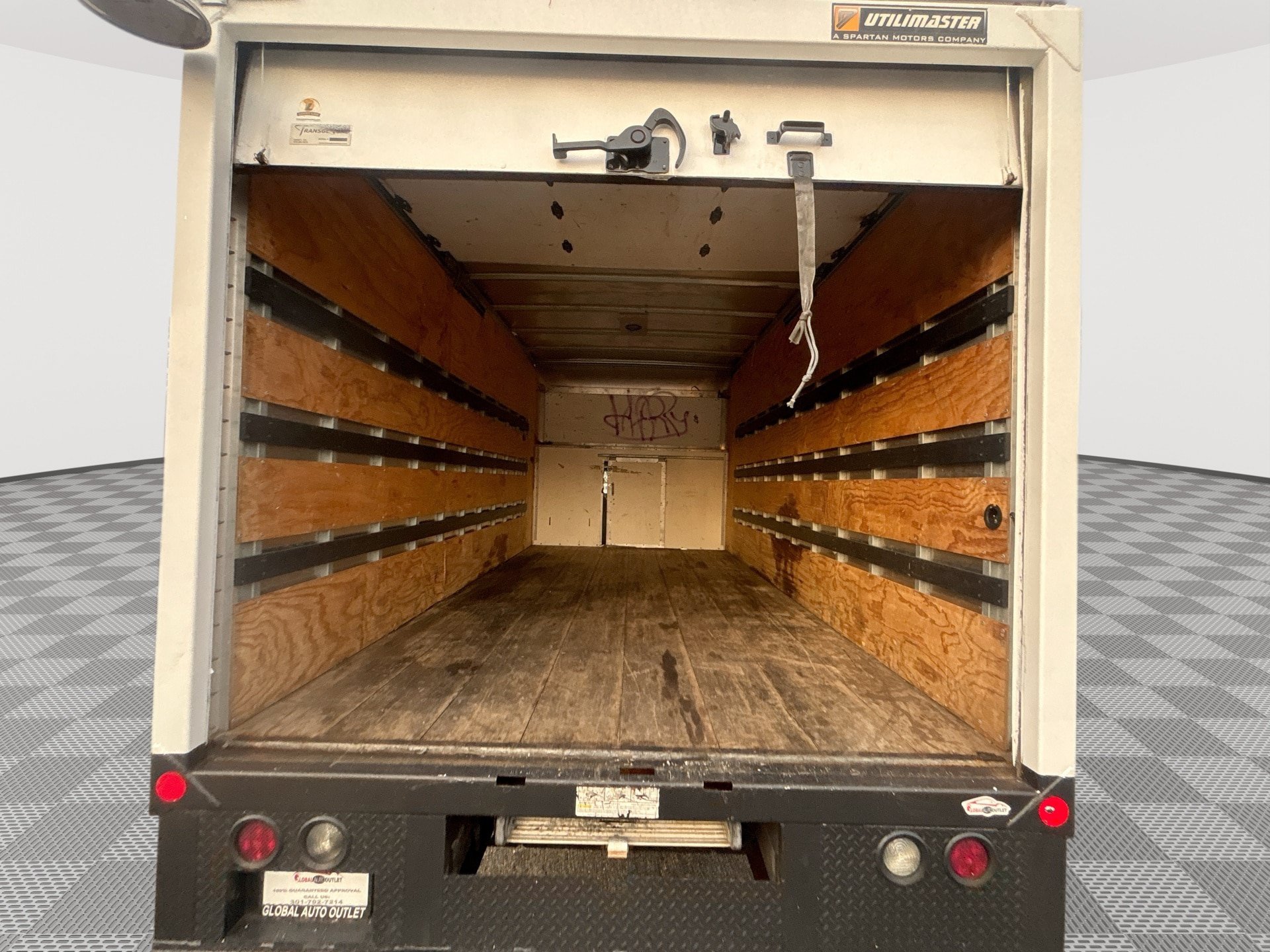 Used 2019 Ford E-350 and Econoline 350 Super Duty RWD image 20