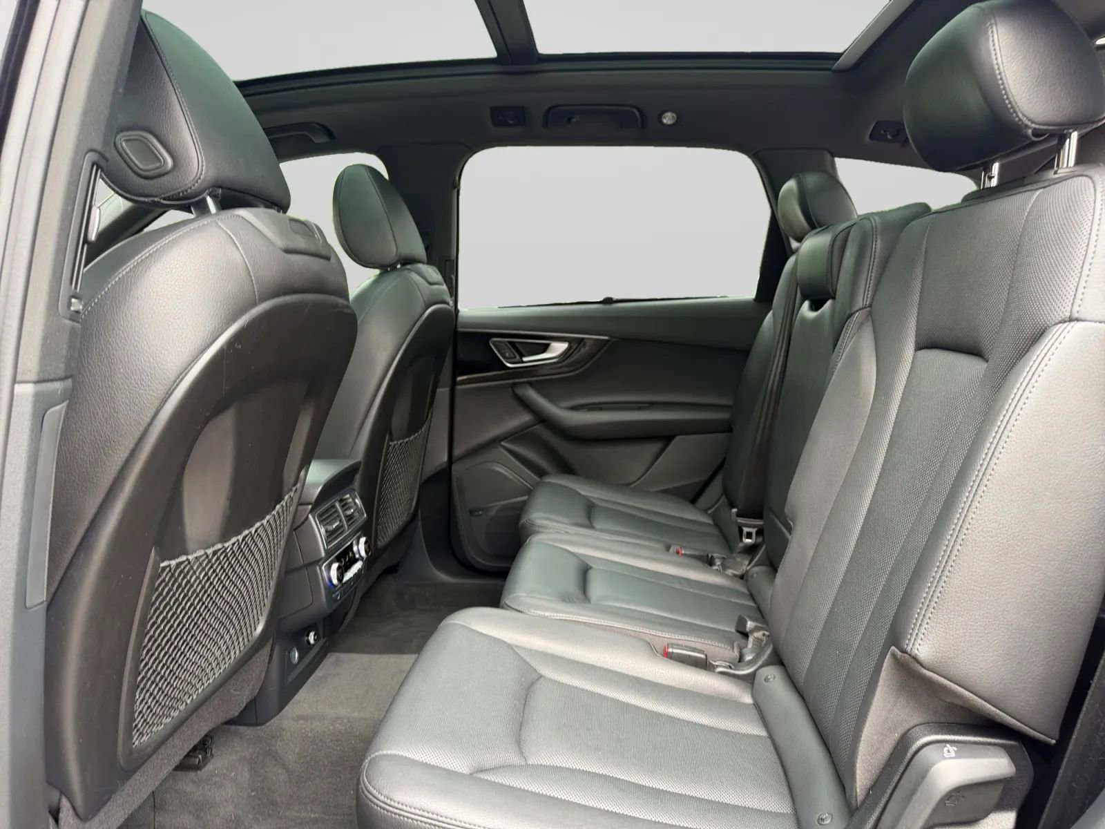 Used 2019 Audi Q7 3.0T Prestige w/ Prestige Package AWD/4WD image 28