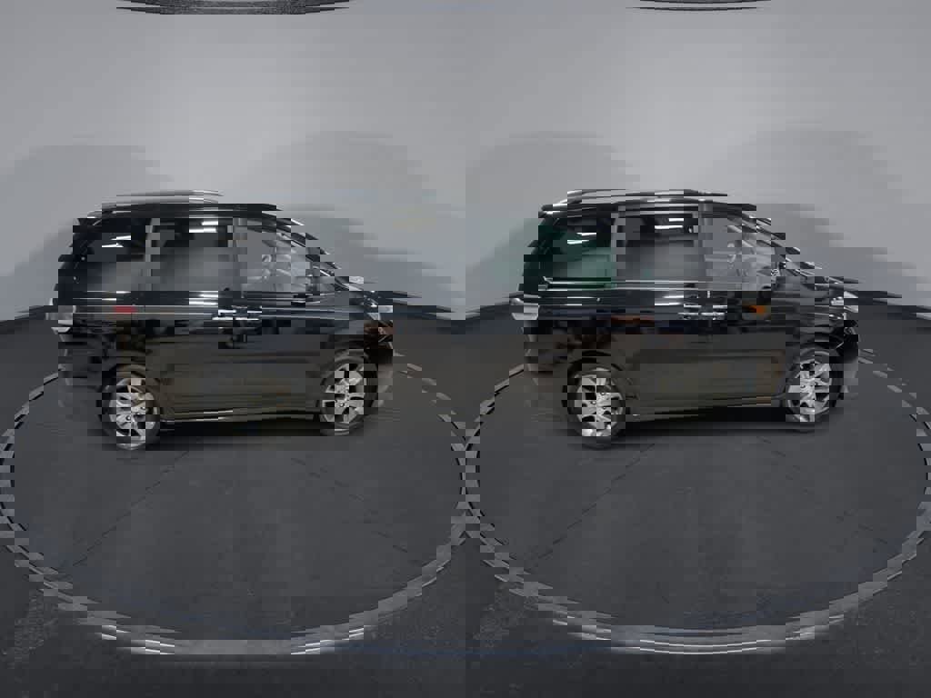 Used 2014 Toyota Sienna SE image 9