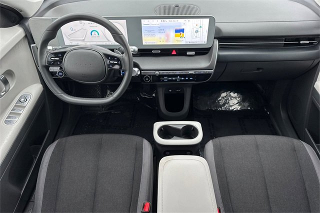Certified 2024 Hyundai Ioniq 5 SE image 17