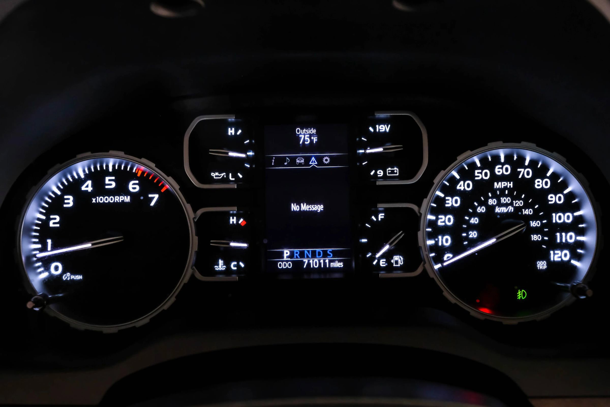 Used 2018 Toyota Tundra SR5 w/ SR5 Upgrade Package RWD image 17