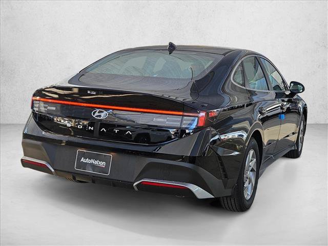 New 2026 Hyundai Sonata SE FWD image 2