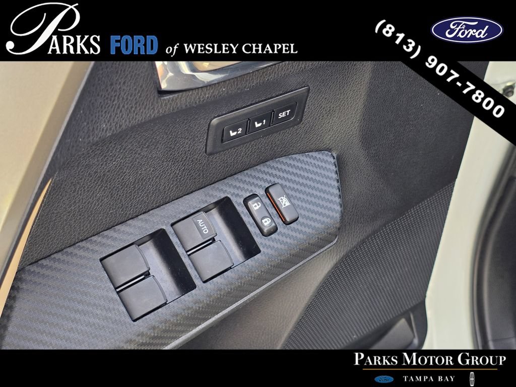 Used 2015 Toyota RAV4 Limited FWD image 19