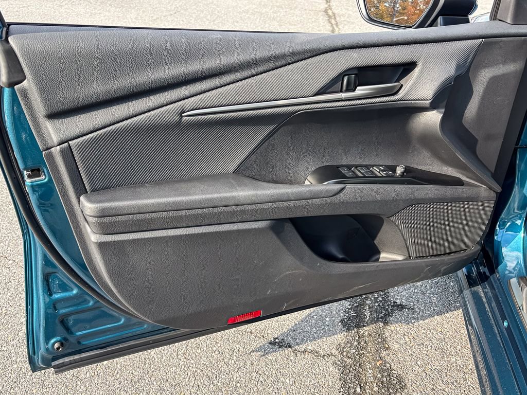 New 2025 Toyota Camry SE image 9