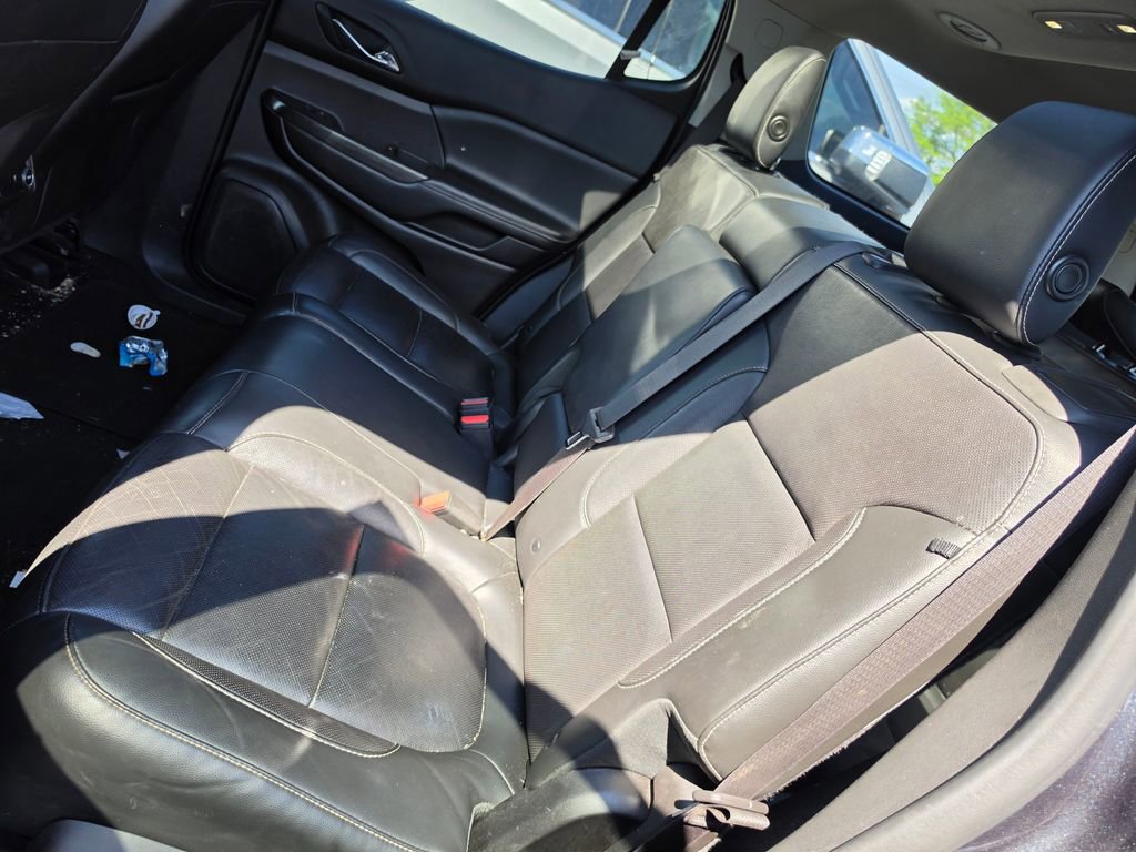 Used 2019 GMC Acadia SLT w/ Black Edition FWD image 7