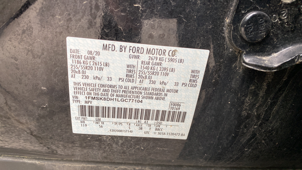 Used 2020 Ford Explorer XLT w/ Equipment Group 202A AWD/4WD image 28