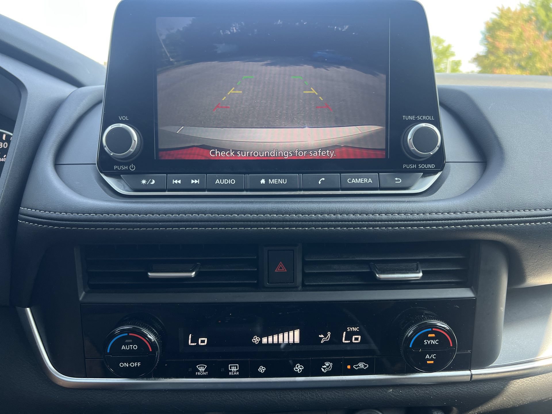 Used 2025 Nissan Rogue SV AWD/4WD image 5