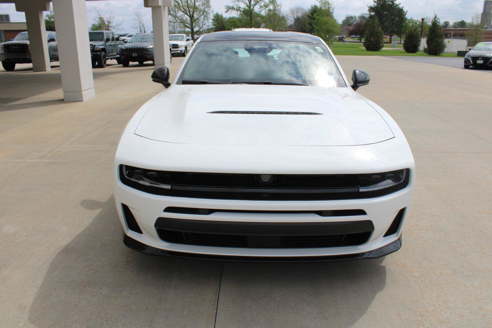 New 2026 Dodge Charger R/T w/ Blacktop Package AWD/4WD image 3