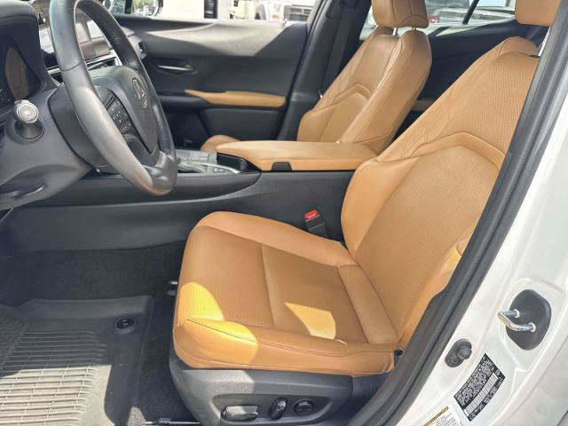 Used 2023 Lexus UX 250h FWD w/ Accessory Package (Z2) image 18
