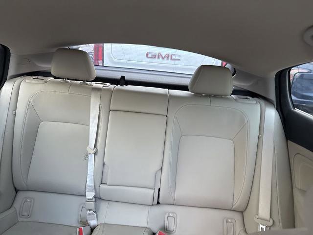 Used 2018 Buick Regal Essence w/ Driver Confidence Package #1 image 13