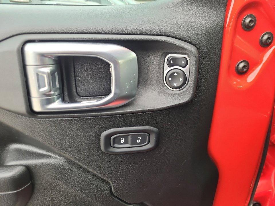 Used 2023 Jeep Wrangler Unlimited Rubicon 4xe image 34