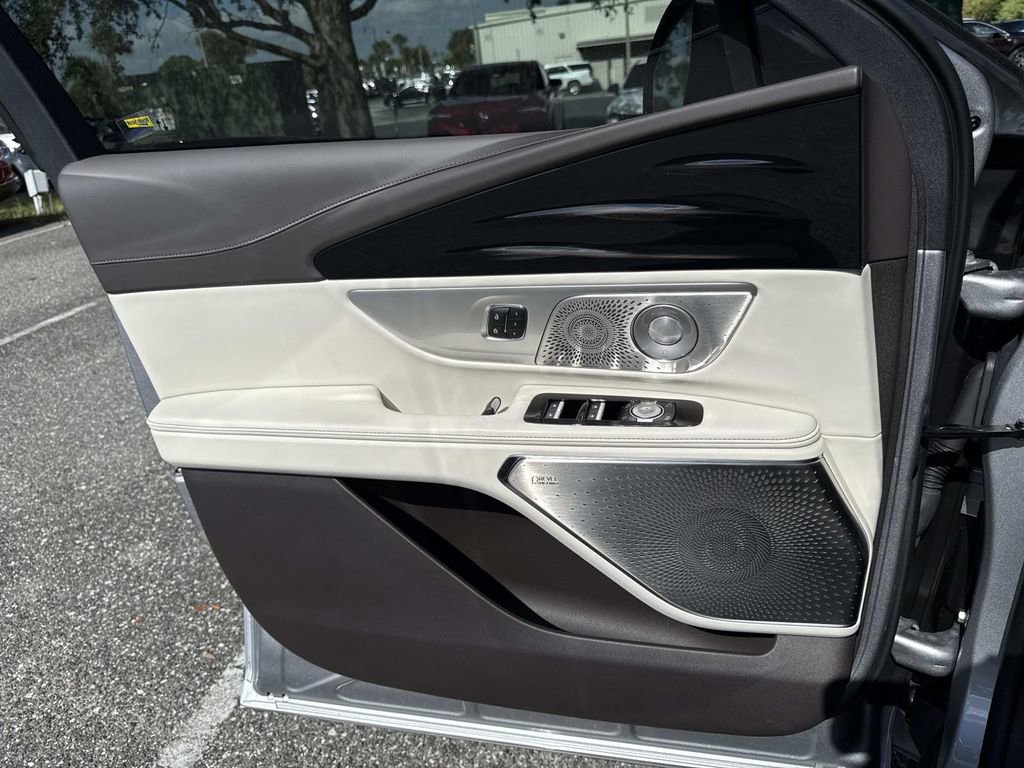 New 2025 Lincoln Nautilus Black Label w/ Jet Appearance Package image 18