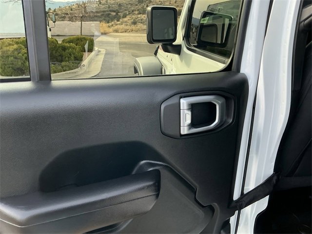 Used 2020 Jeep Gladiator Sport w/ Quick Order Package 24S image 21