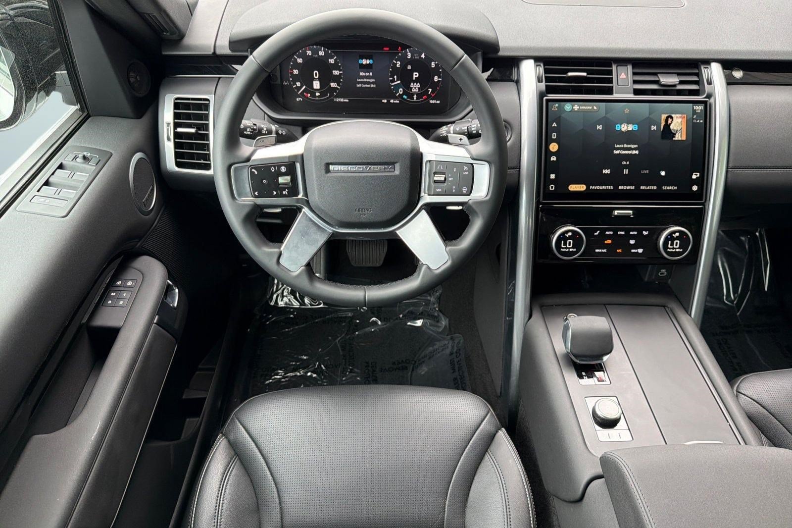 Certified 2025 Land Rover Discovery S AWD/4WD image 33