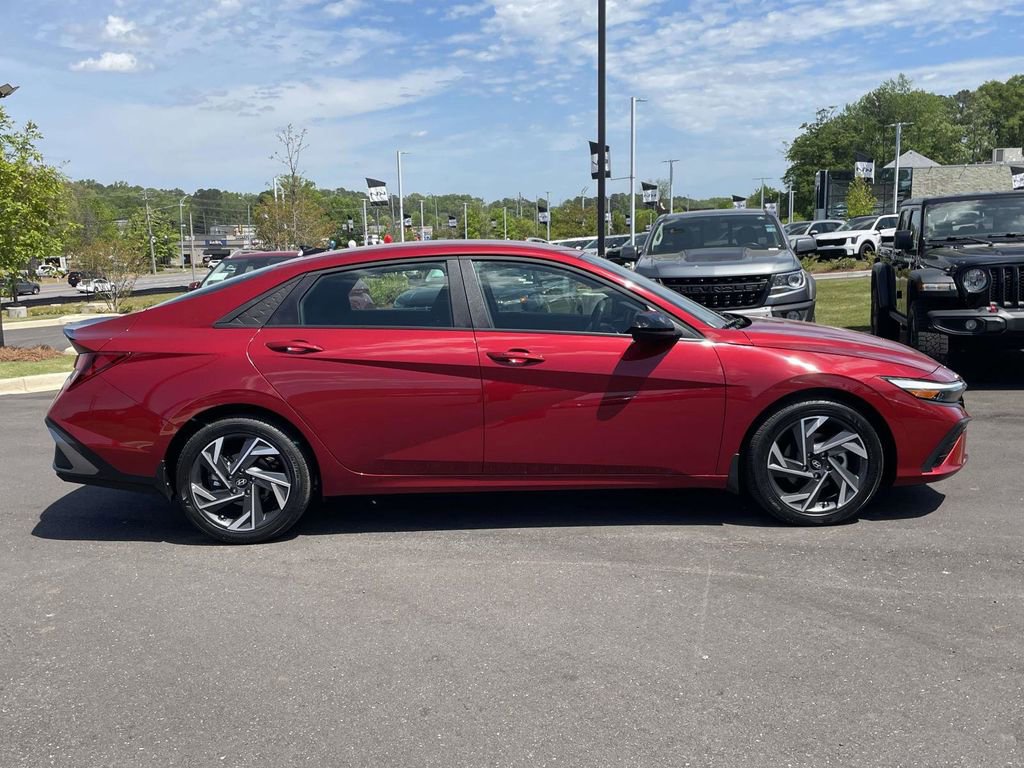 Certified 2025 Hyundai Elantra Sport image 2