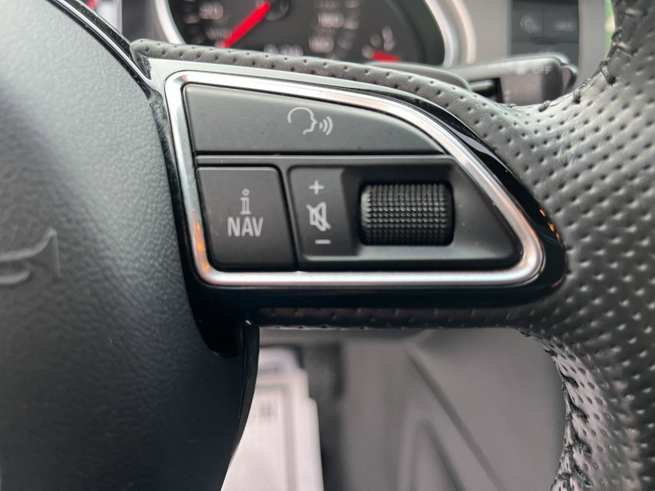 Used 2015 Audi Q7 TDI Prestige w/ Prestige Package image 32