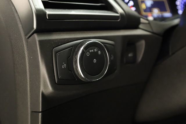 Used 2015 Ford Fusion SE image 14