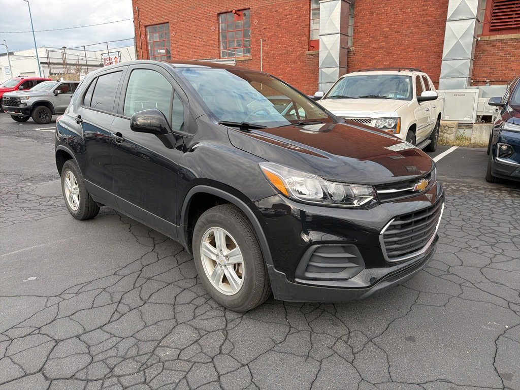 Certified 2022 Chevrolet Trax LS w/ Tint and Cruise Package image 1