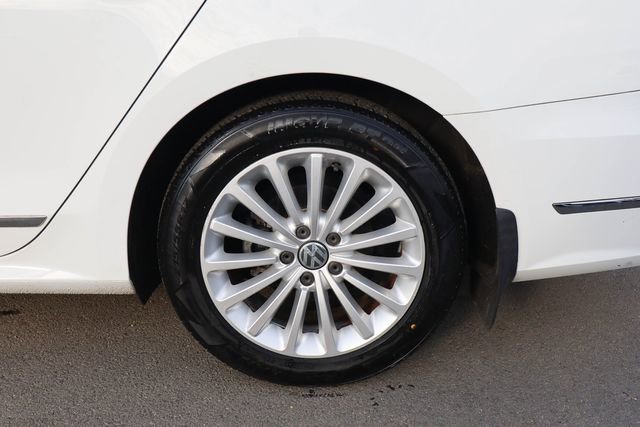 Used 2017 Volkswagen Passat 1.8T SE image 21
