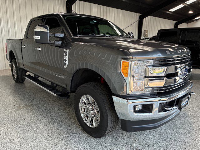 Used 2017 Ford F250 Lariat w/ Lariat Ultimate Package image 4