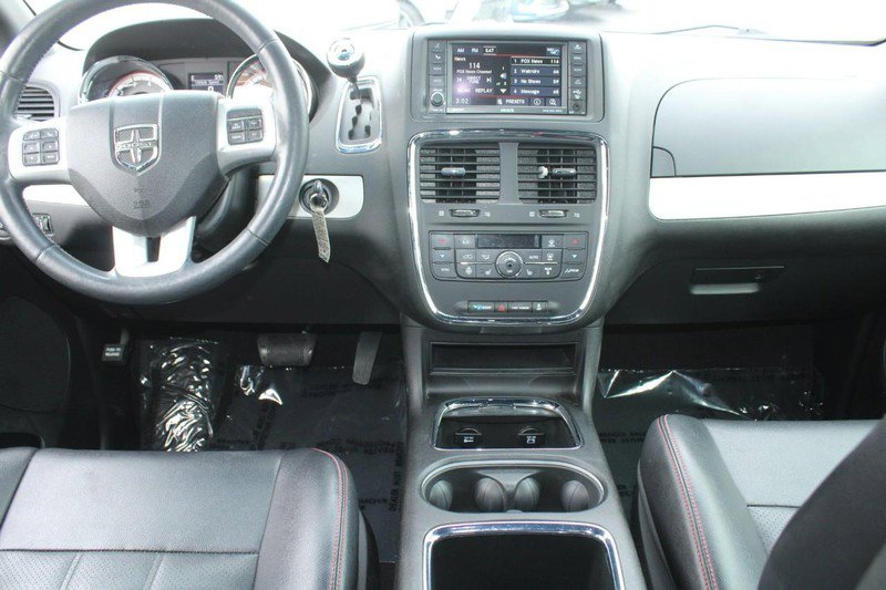 Used 2015 Dodge Grand Caravan R/T w/ Driver Convenience Group image 12