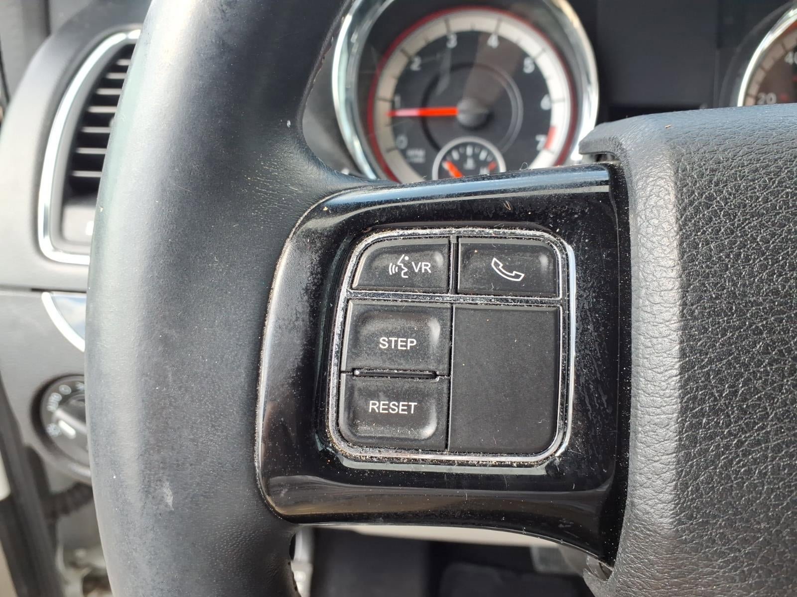 Used 2017 Dodge Grand Caravan SXT image 6