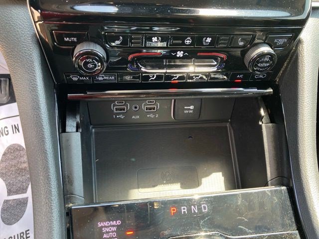 Certified 2023 Jeep Grand Cherokee Limited w/ Luxury Tech Group II AWD/4WD image 18