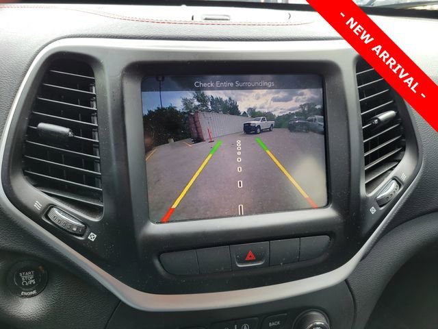 Used 2015 Jeep Cherokee Trailhawk w/ Comfort/Convenience Group AWD/4WD image 10