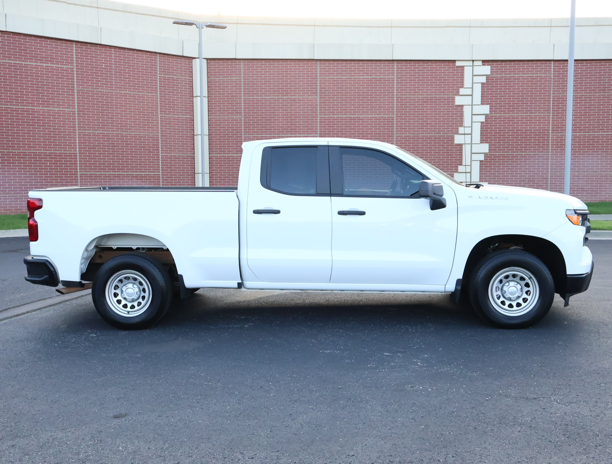 Used 2025 Chevrolet Silverado 1500 W/T RWD image 25