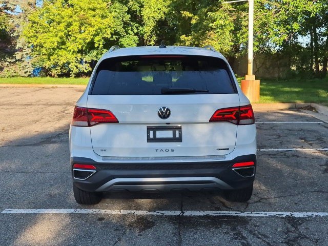 Used 2023 Volkswagen Taos SE AWD/4WD image 4