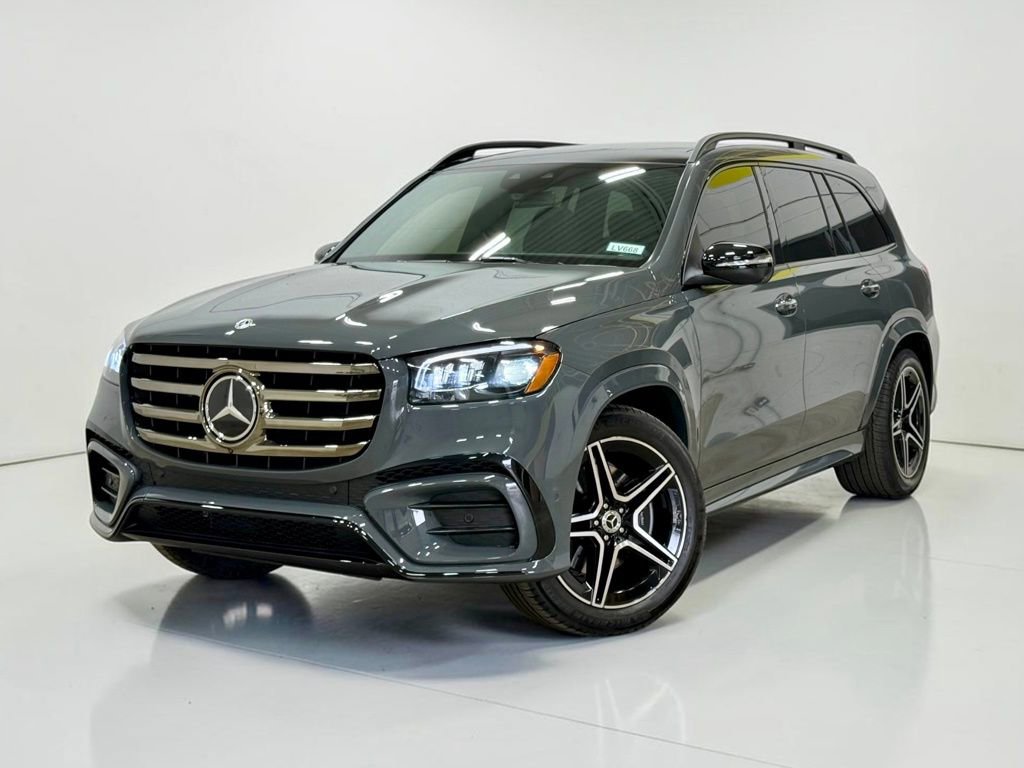 Used 2026 Mercedes-Benz GLS 450 4MATIC image 2