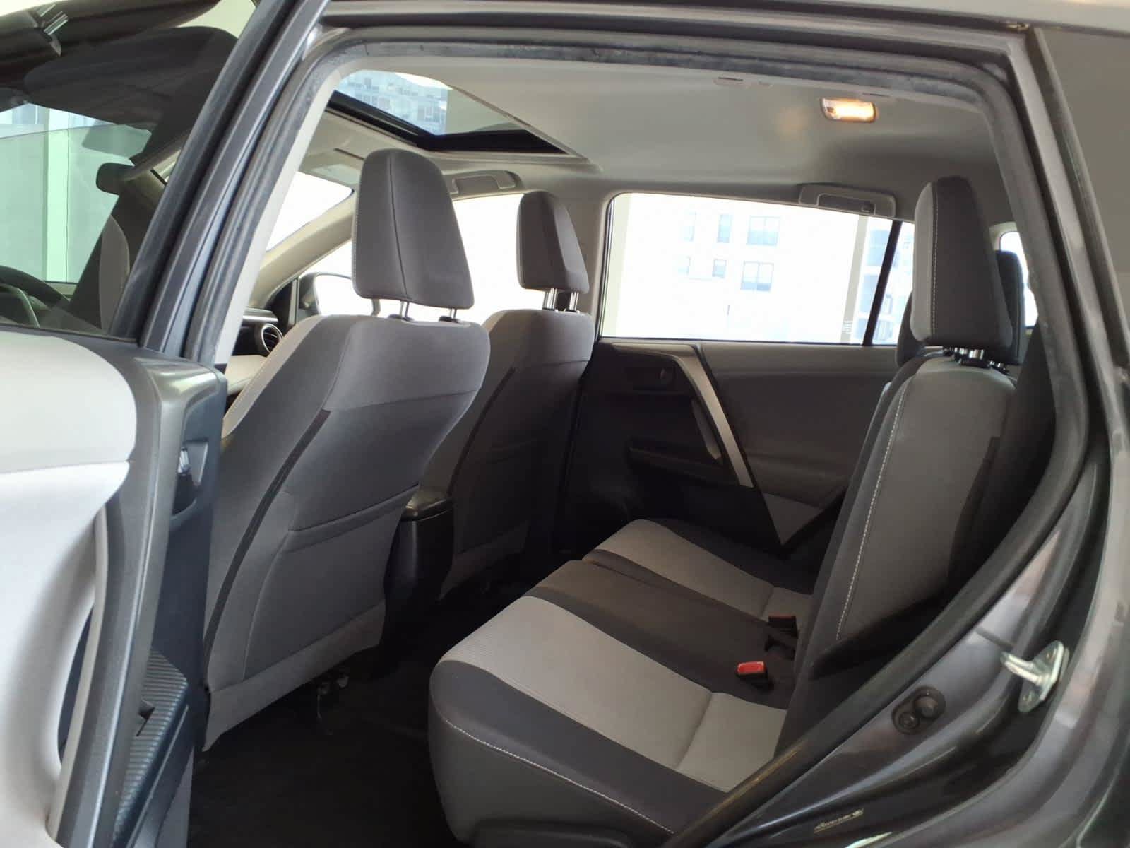 Used 2013 Toyota RAV4 XLE AWD/4WD image 16