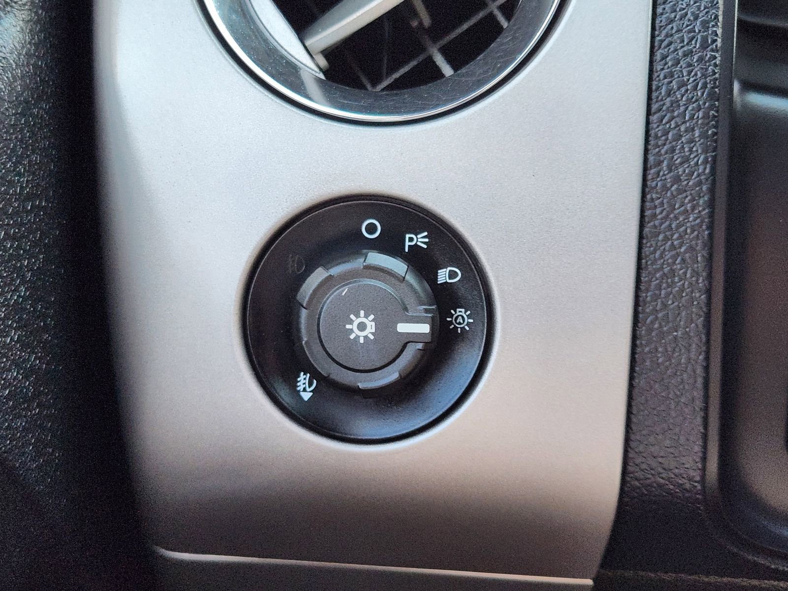 Used 2016 Ford Expedition Limited w/ Equipment Group 301A image 24