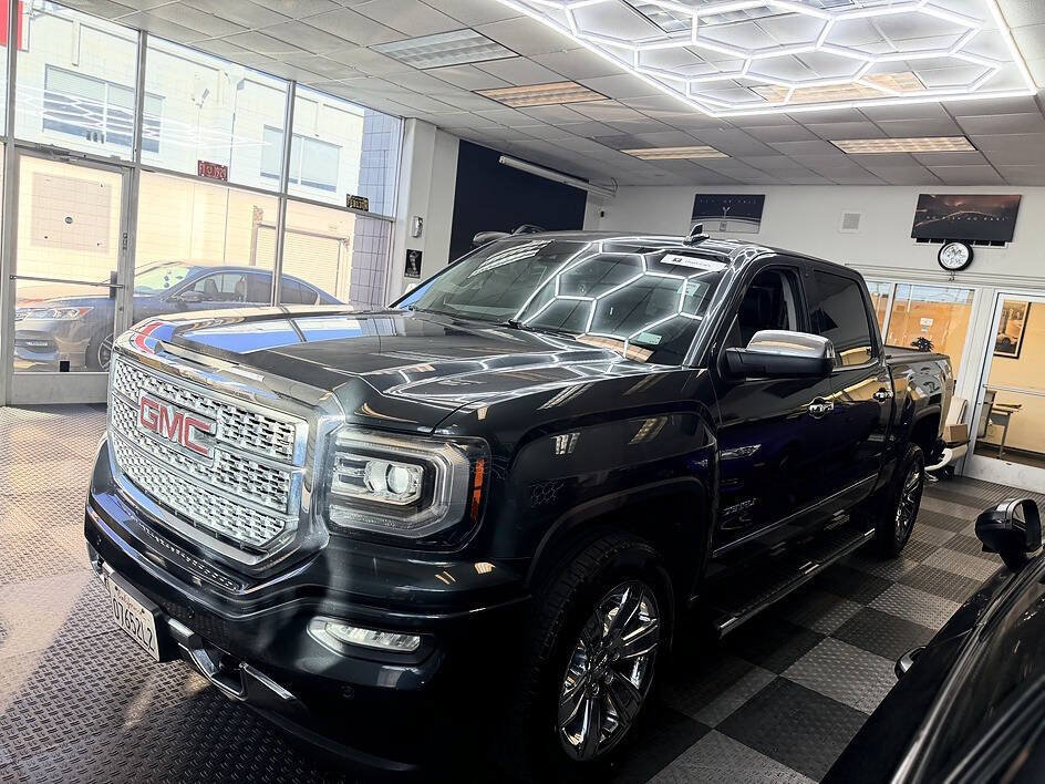 Used 2018 GMC Sierra 1500 Denali AWD/4WD image 1