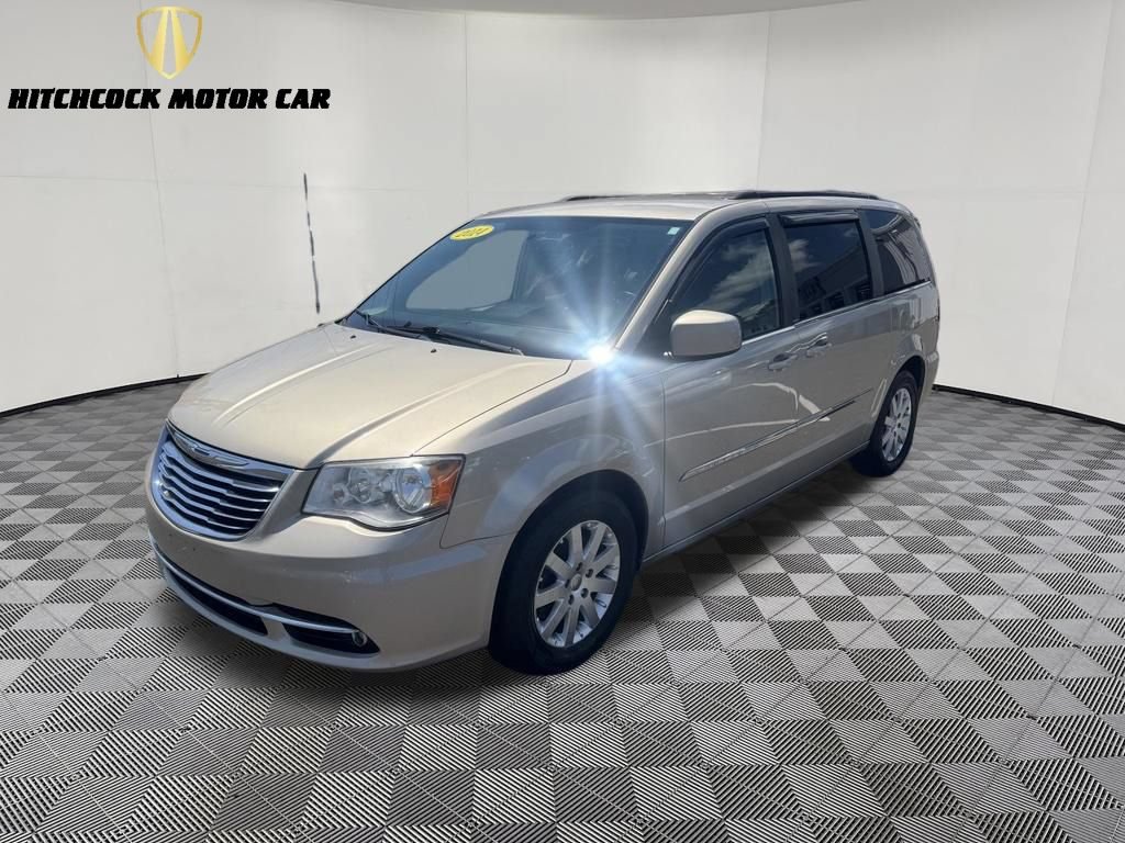 Used 2014 Chrysler Town & Country Touring FWD image 1