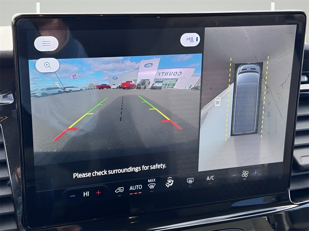 Used 2023 Ford Transit 350 XLT image 15